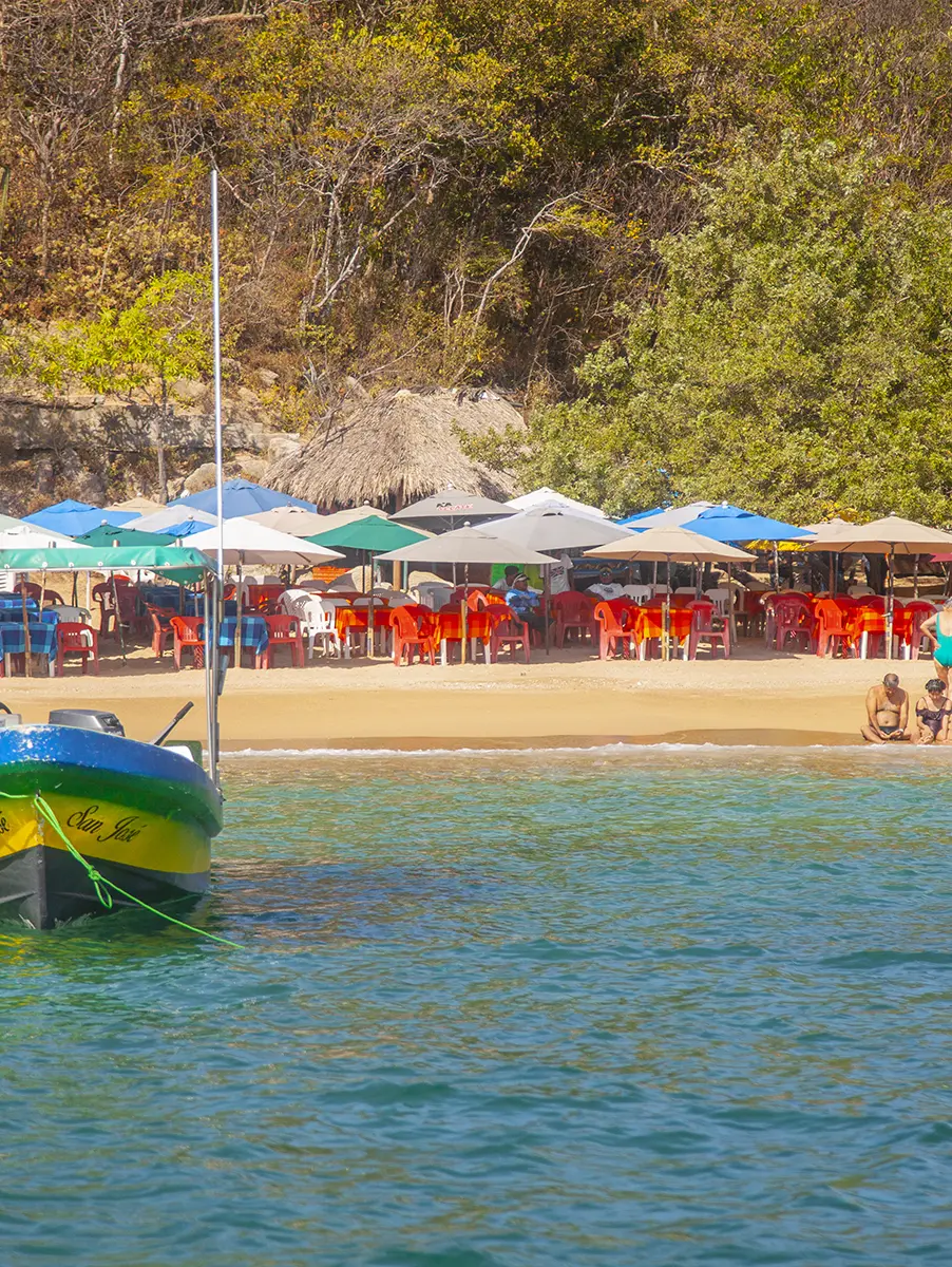 Local food and culture in the bays of Huatulco